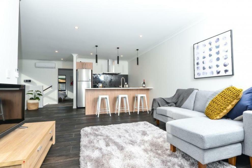 Central Park Gemini Apartments Hamilton Exterior photo